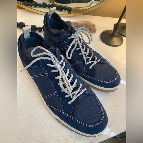 johnnie-O | Shoes | Johnnieo Mens Surfside Sneaker Navy  display picture 1